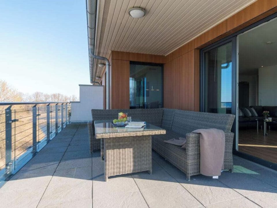 House | Outdoor dining
