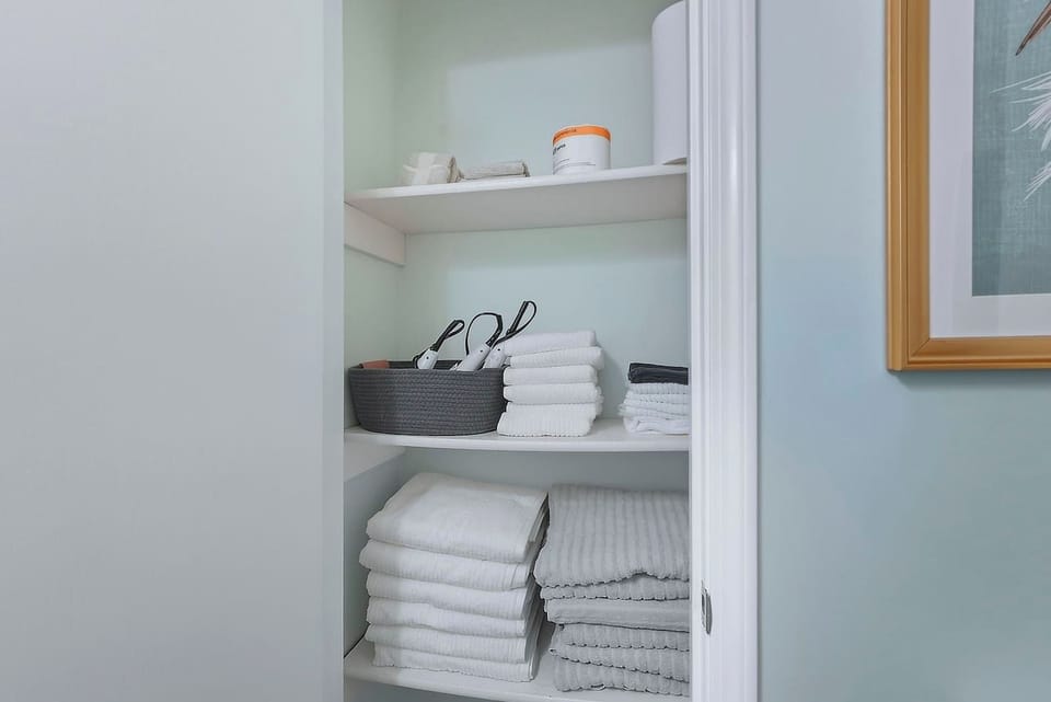 Never run out of essentials with our fully stocked linen closet packed with extra fluffy towels and crisp sheets for your group.
