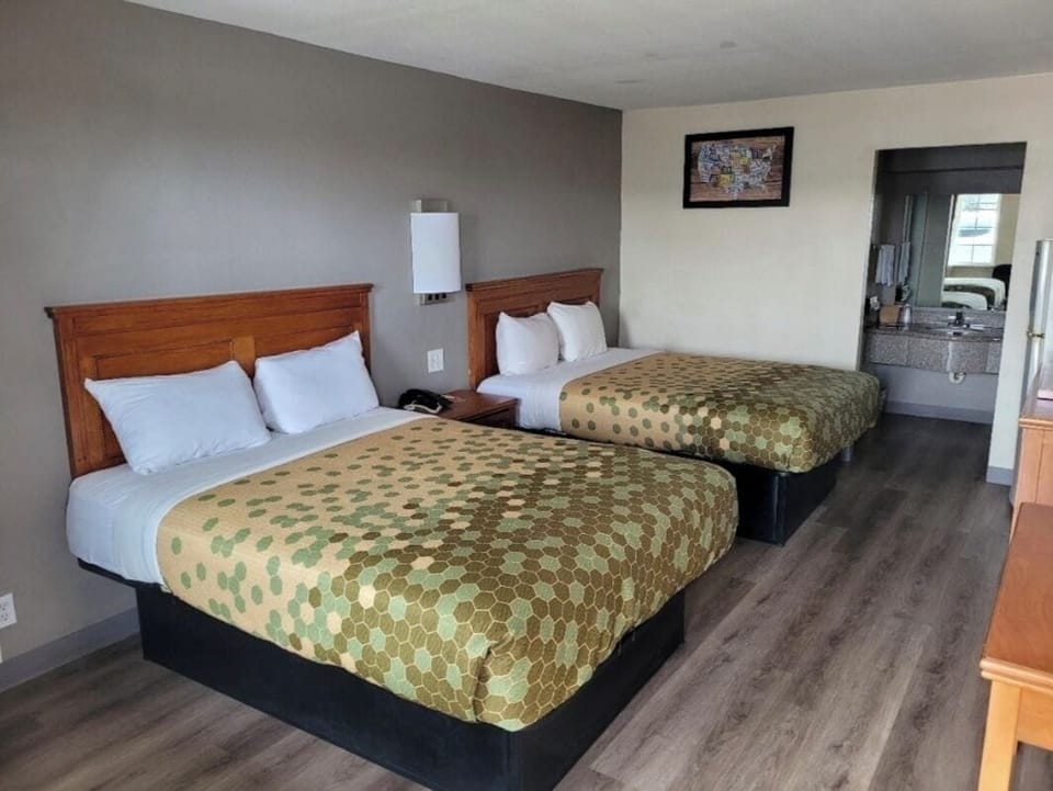 Desk, iron/ironing board, cribs (surcharge), rollaway beds (surcharge)