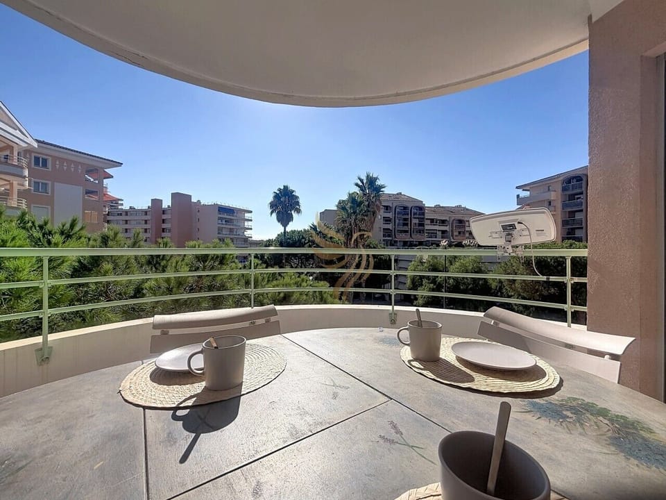 Une terrasse spacieuse pour profiter de l`extérieur.