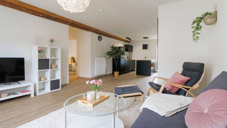 Apartment, 1 Bedroom | Living room