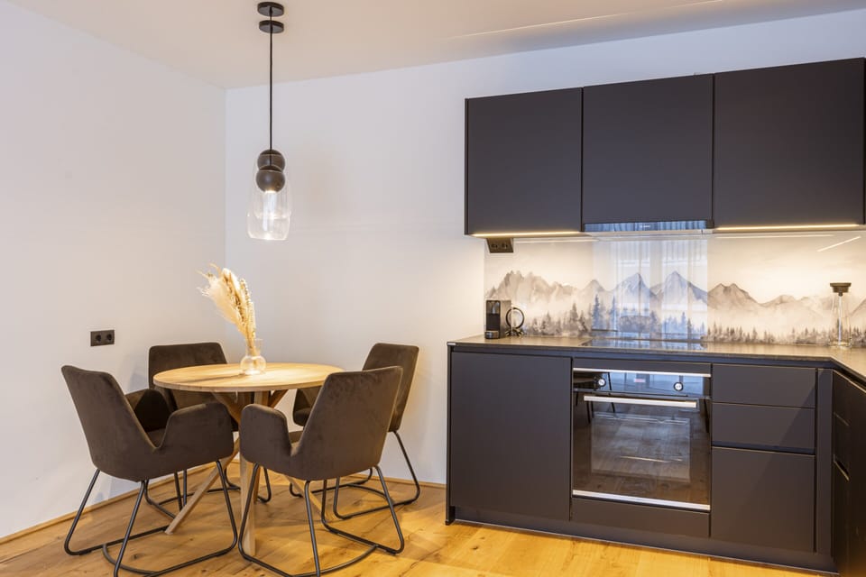 Apartment | Dining