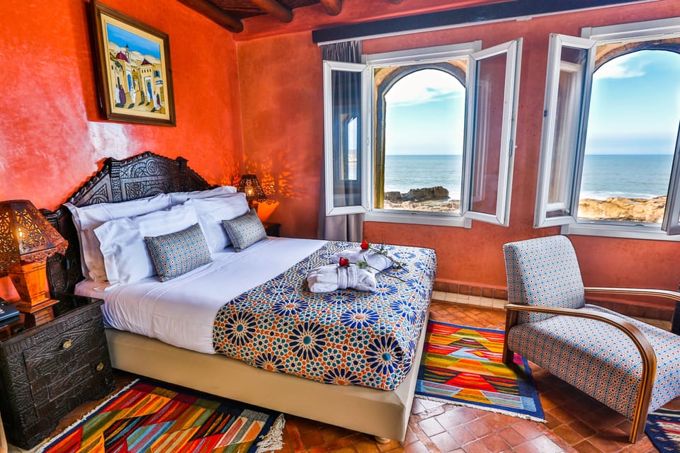 Mini Suite, Sea View | In-room safe, free cribs/infant beds, free WiFi, bed sheets