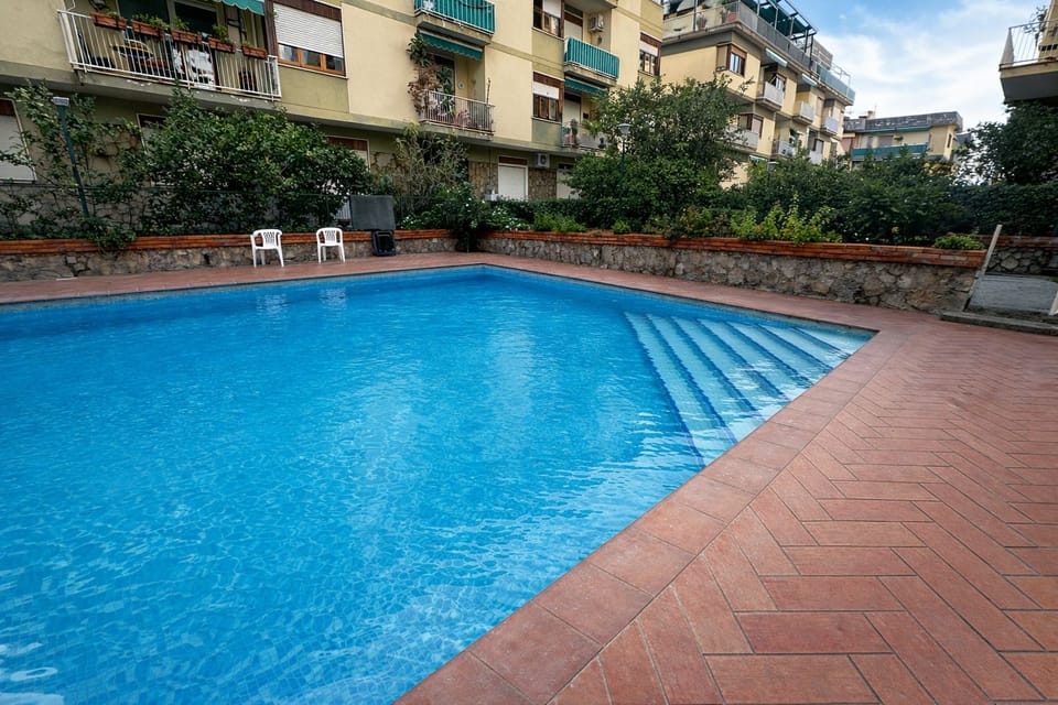 Sorrento Pool House: Spacious Family Apartment in the Center Apartment in Sorrento