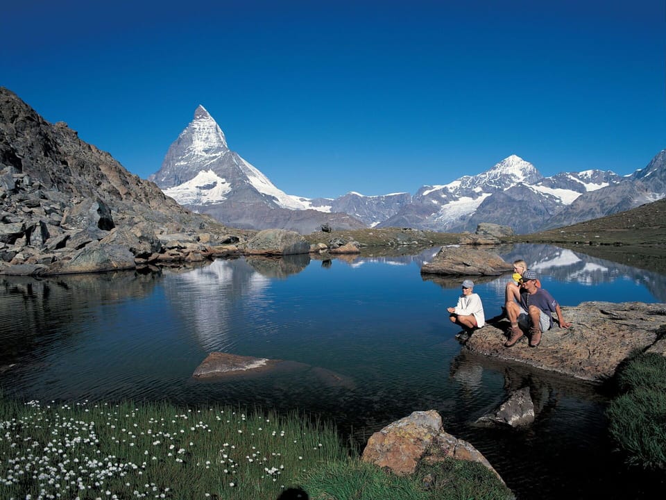Mountain, Mountainous Landforms, Mountain Range, Glacial Landform, Snow, Highland, Wilderness, Hill, Ridge, Tarn