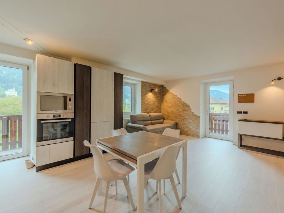 Interior Design, Flooring, Wood, Furniture, Ceiling, Floor, Room, Wood Flooring, Chair, Hardwood