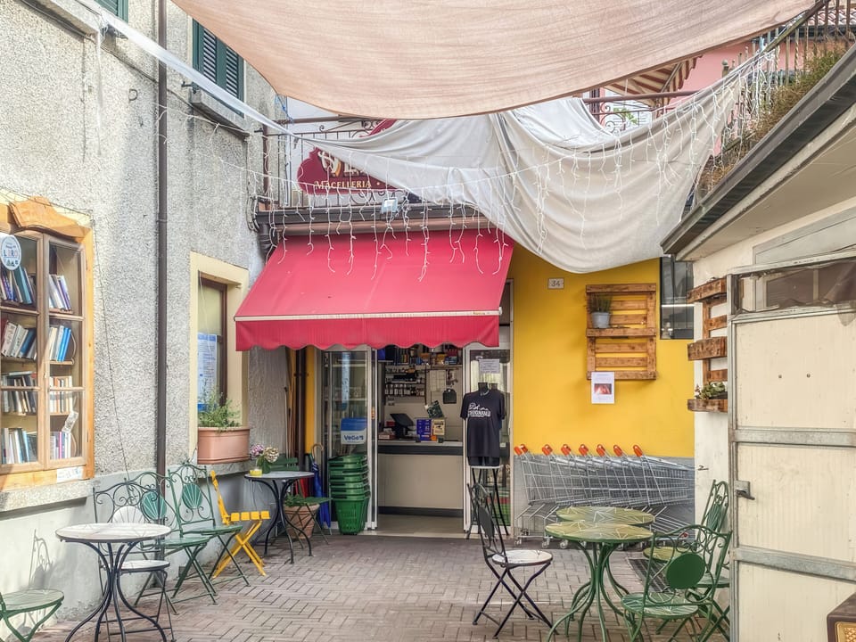 Apartment | Outdoor dining