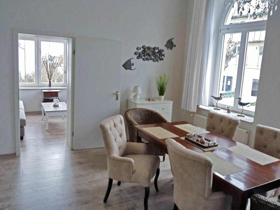 House | Dining