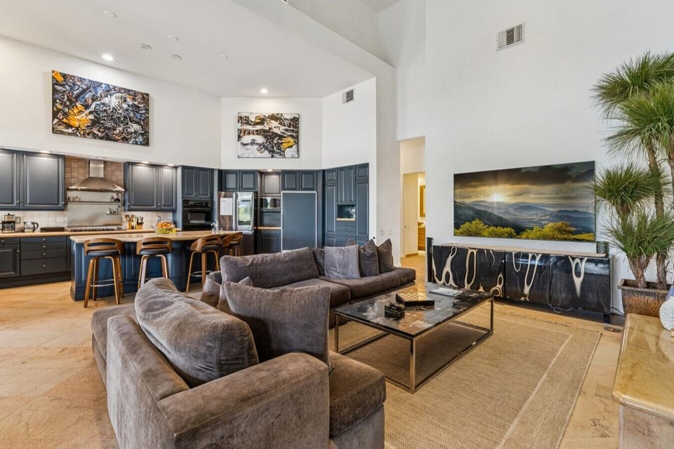Thats right.  A gourmet kitchen with 2 refrigerators and a second living room!