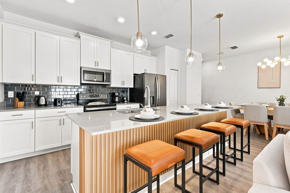 Villa (4 Bedrooms) | Private kitchen | Microwave, oven, stovetop, dishwasher