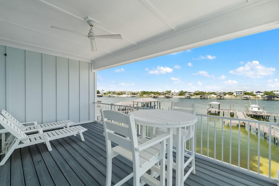 House, Multiple Beds (Yacht Harbor House) | Outdoor dining