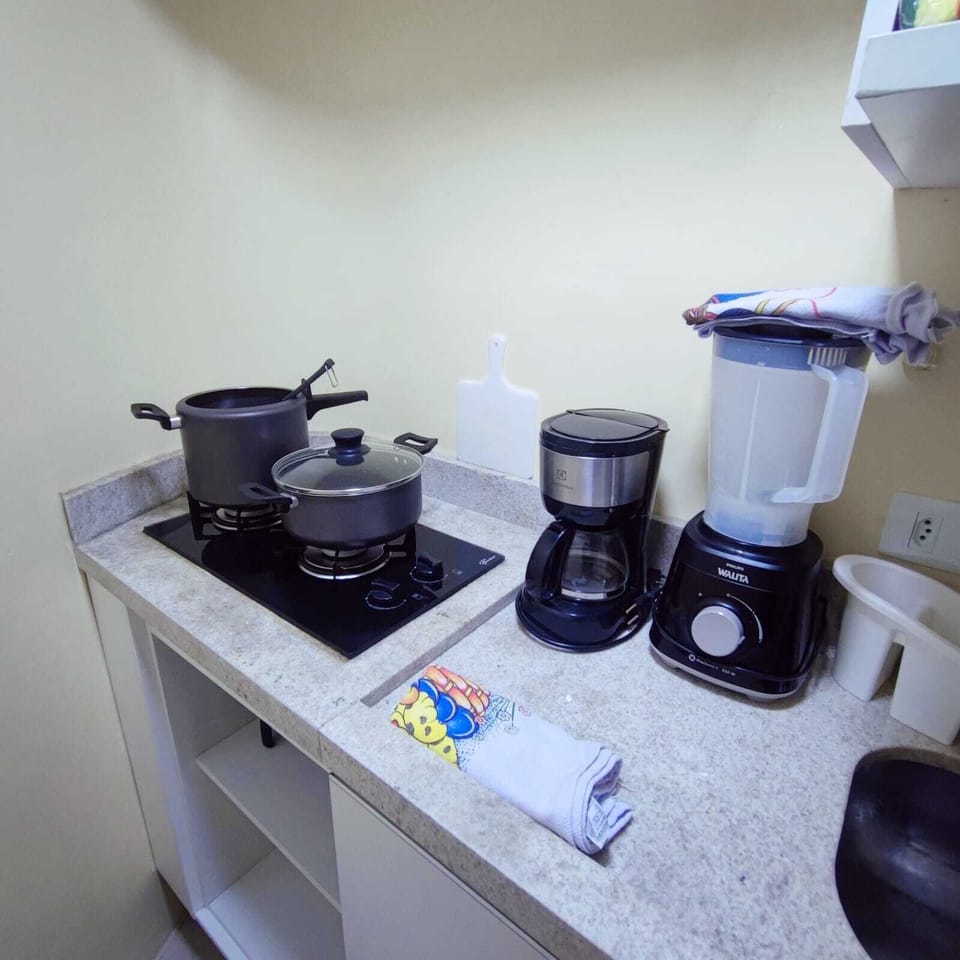 Apartment, Lanai, Garden View | Private kitchen