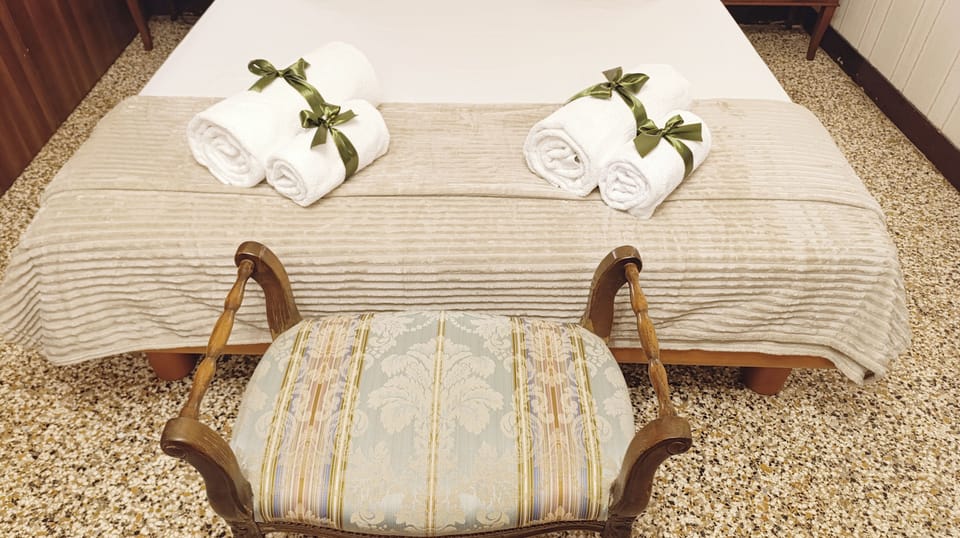 Apartment (1 Bedroom) | 1 bedroom, cribs (surcharge), bed sheets