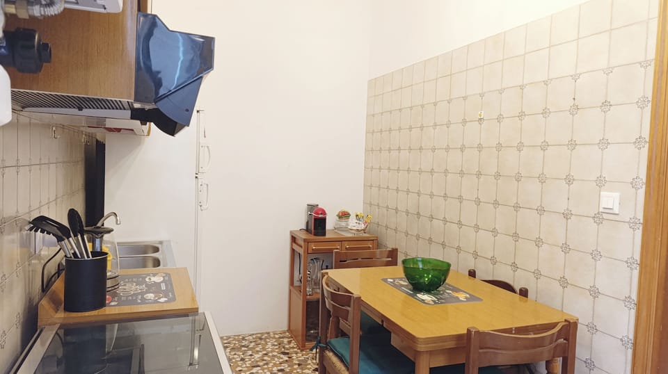 Apartment (1 Bedroom) | Living area | TV, fireplace