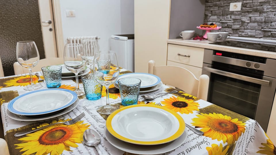 Apartment (1 Bedroom) | Private kitchen | Microwave, stovetop, highchair, cookware/dishes/utensils