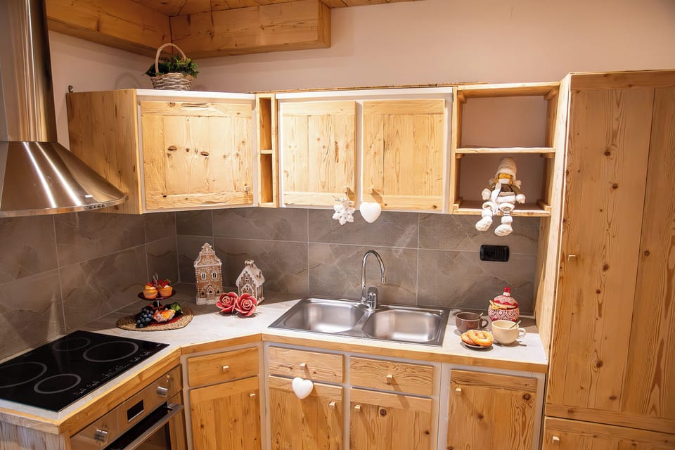 Apartment (1 Bedroom) | Private kitchen | Espresso maker, oven, stovetop, electric kettle