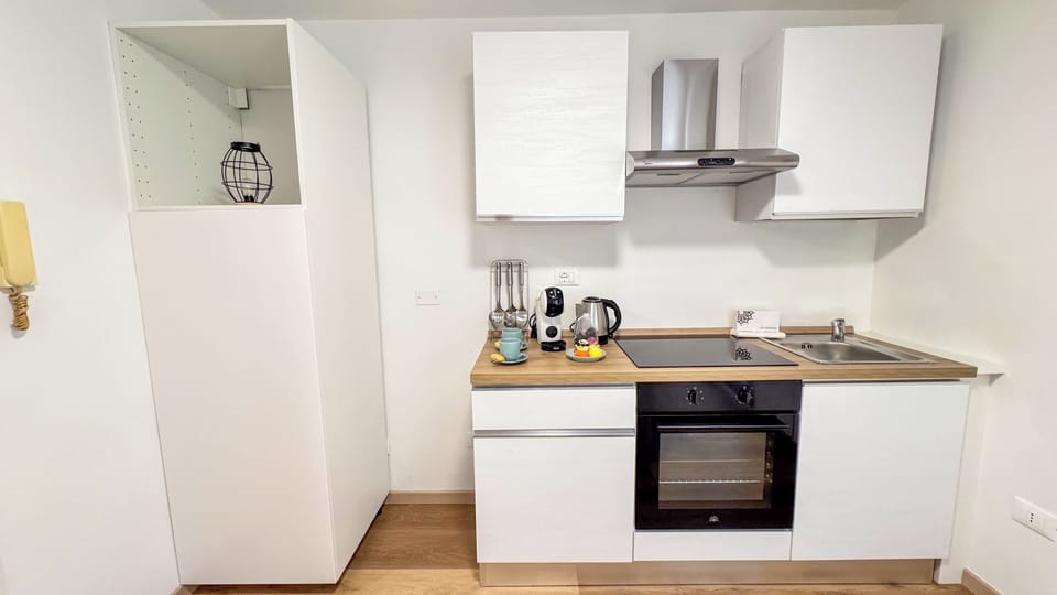Apartment (1 Bedroom) | Private kitchen | Espresso maker, microwave, stovetop, electric kettle