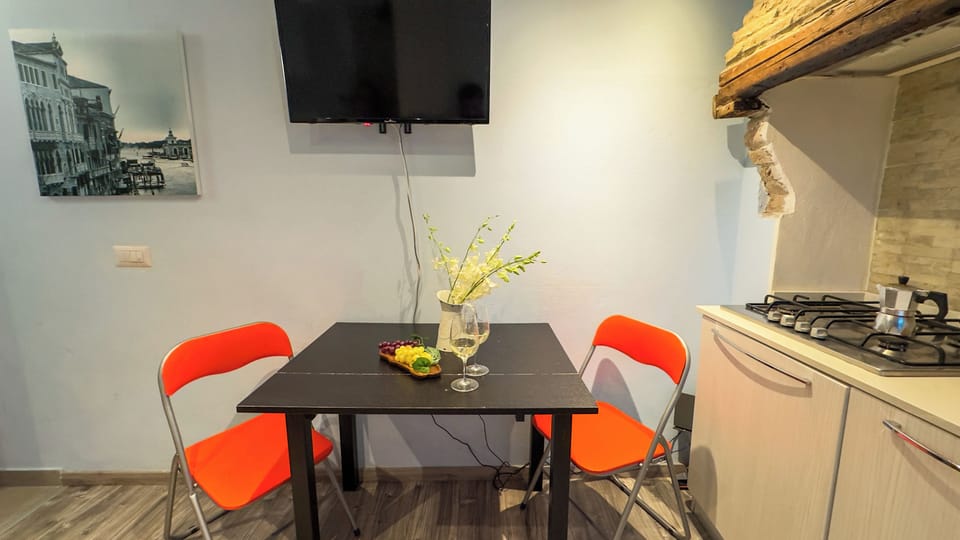 Apartment (1 Bedroom) | Private kitchen | Espresso maker, microwave, stovetop, dishwasher