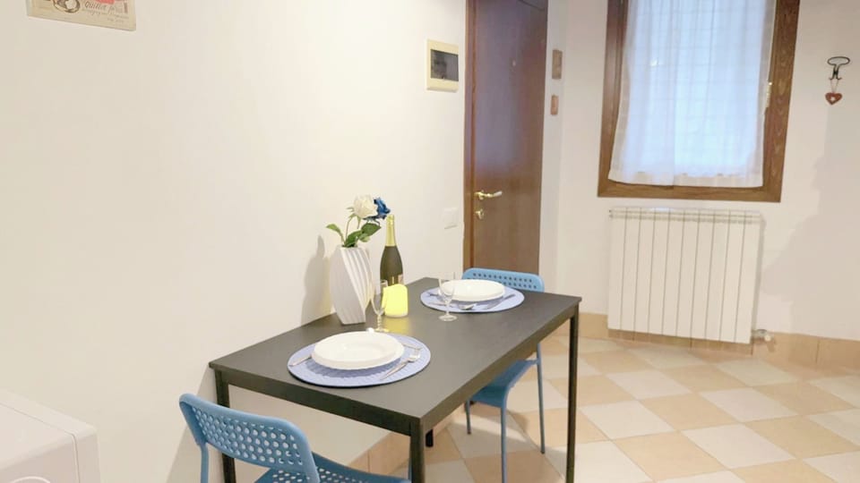 Apartment (1 Bedroom) | Interior
