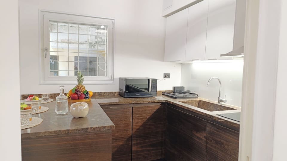 House (3 Bedrooms) | Private kitchen | Espresso maker, microwave, stovetop, dishwasher