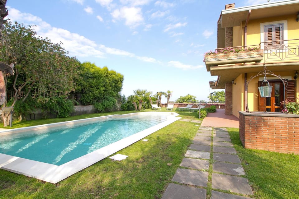 Holiday Home Swimming Pool