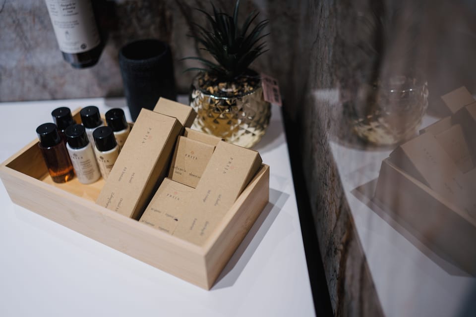 Bathroom amenities