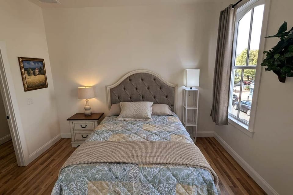 Queen Bedroom