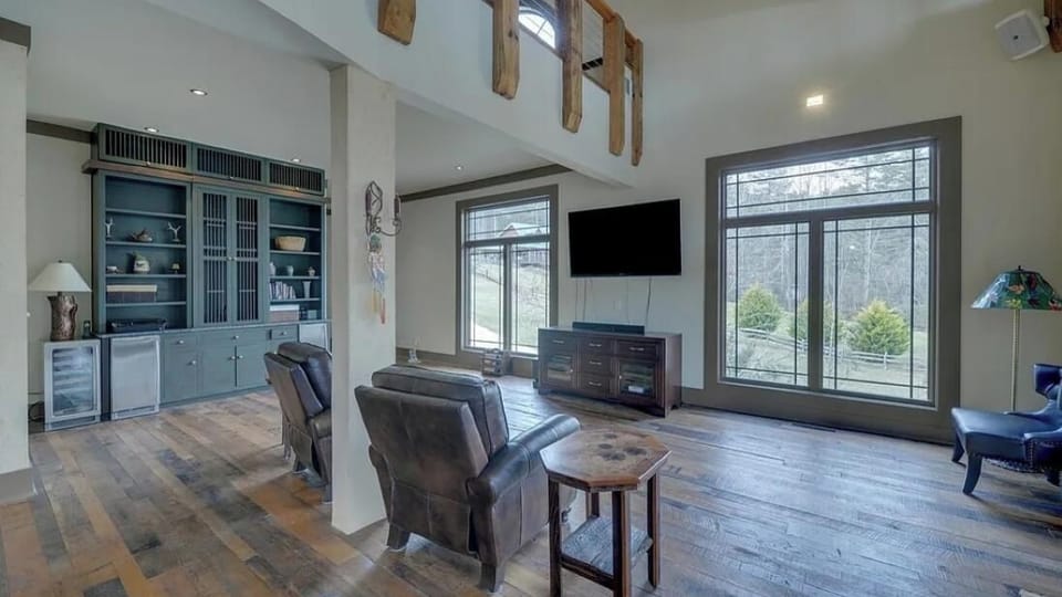 Luxury Lake Escape Lakemont, GA! Dog Friendly! House in Georgia