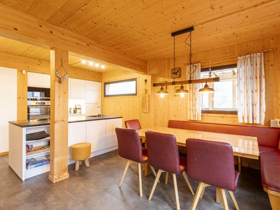 Chalet | Dining