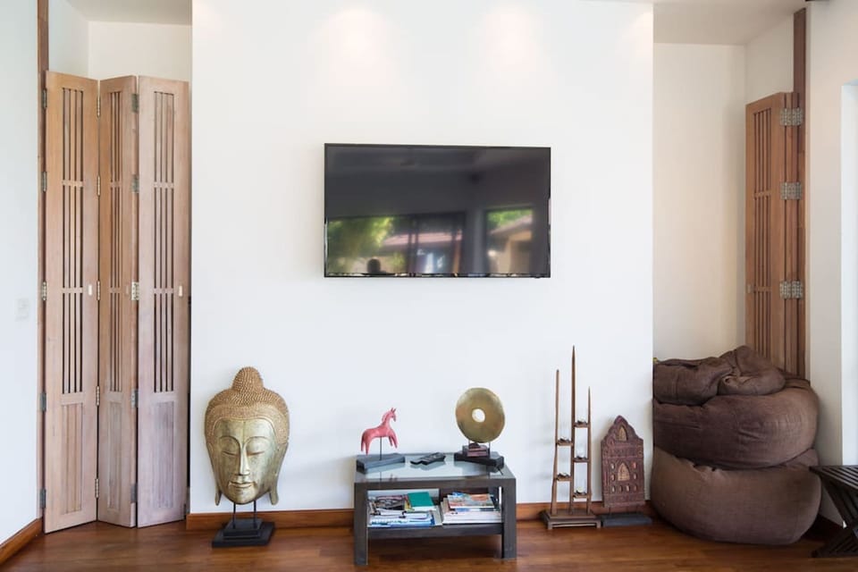 Panoramic Villa, 4 Bedrooms, Sea View | Living room | Flat-screen TV