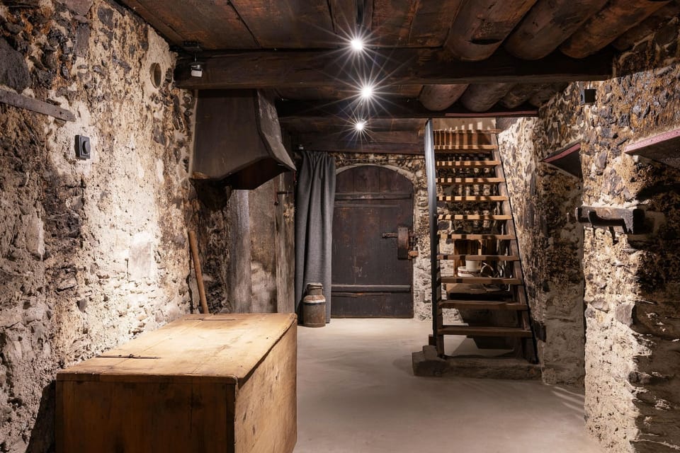Entrance / Reception