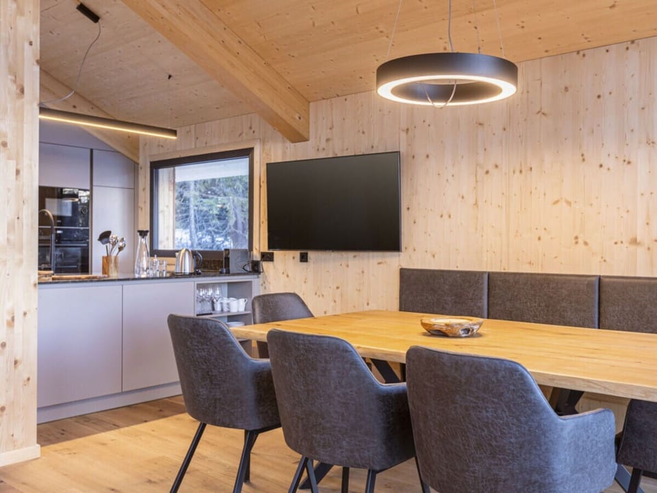 Chalet | Dining
