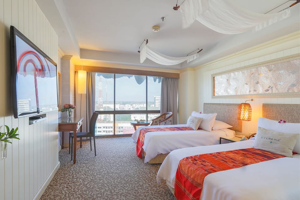 Minibar, in-room safe, desk, blackout drapes