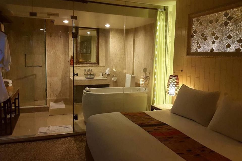 Minibar, in-room safe, desk, blackout drapes