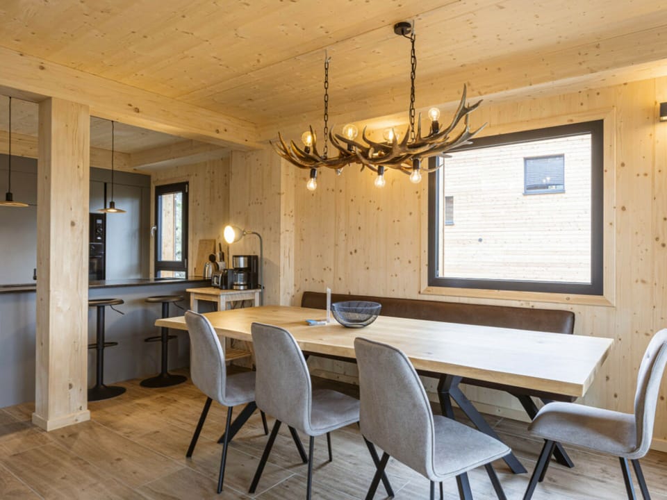 Chalet | Dining