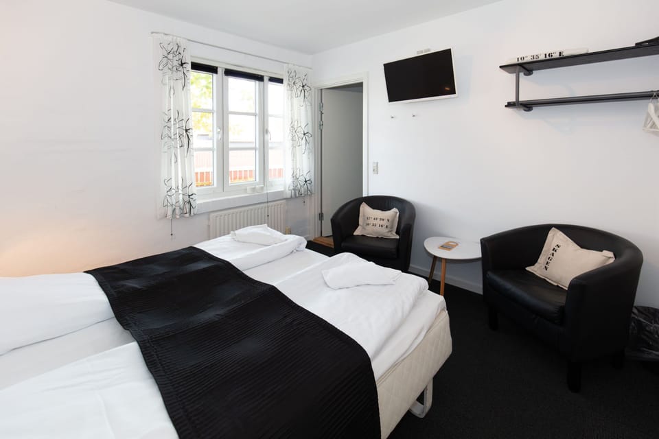 Standard Double Room, Private Bathroom (Skråvej 10) | Blackout drapes, free WiFi, bed sheets