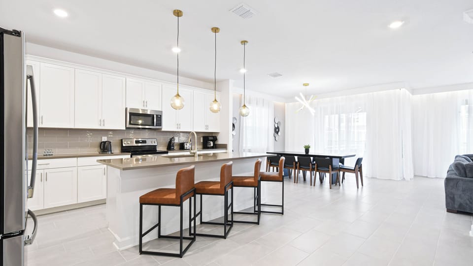 House (6 Bedrooms) | Interior
