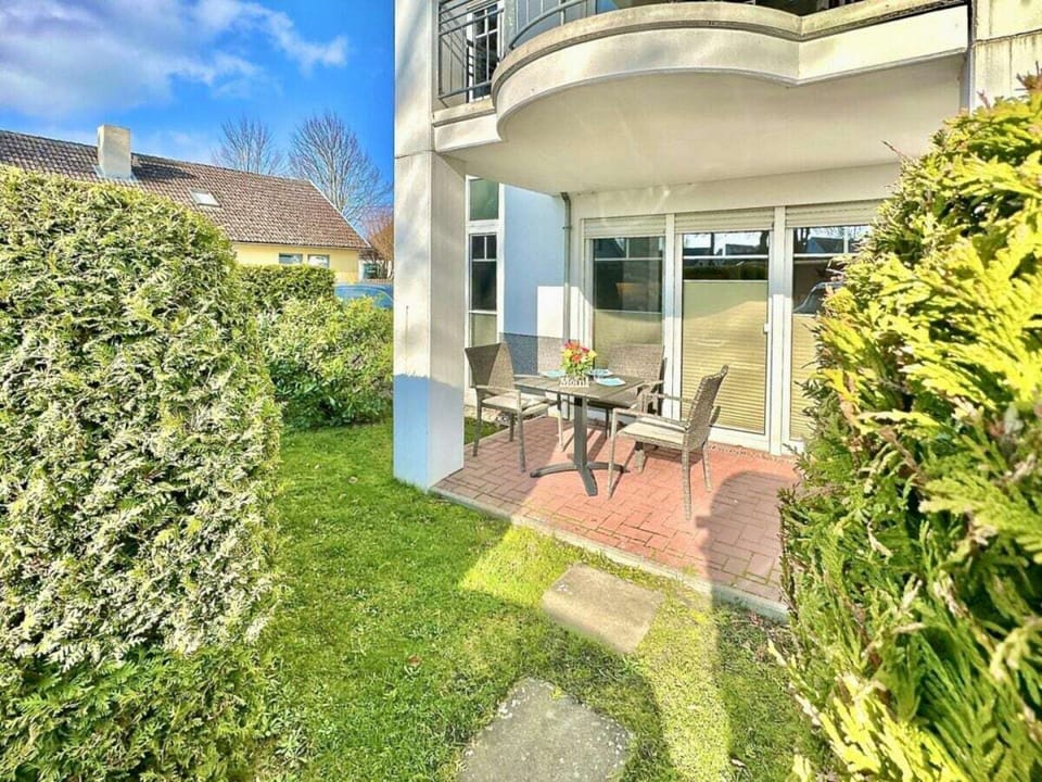 House | Outdoor dining