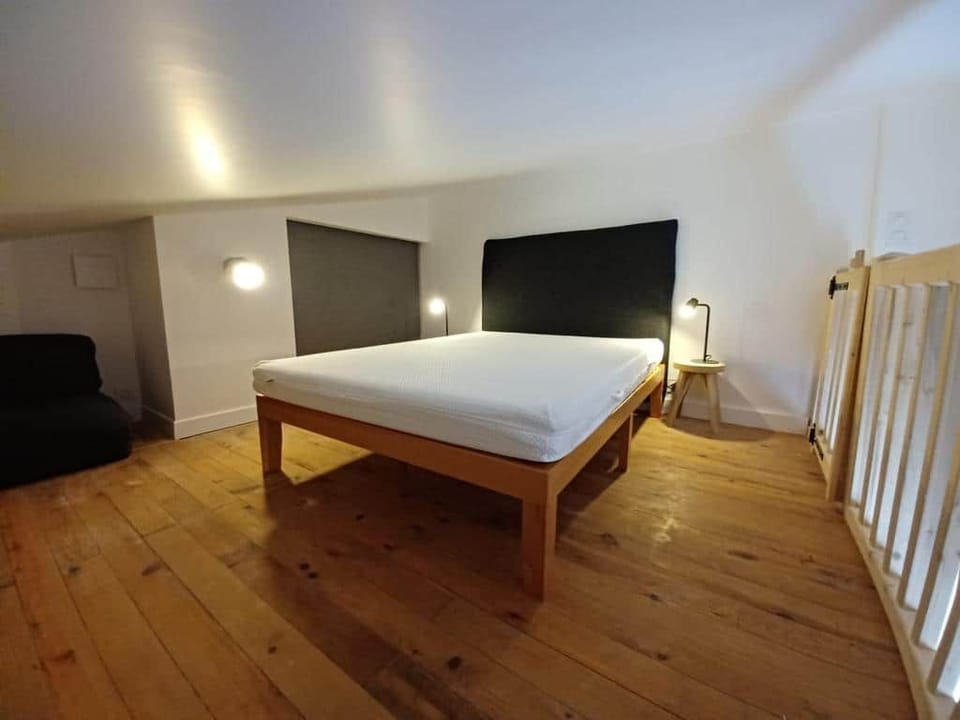 La chauffeuse peut être utilisée en lit d'appoint sur demande (afin de vous fournir les draps). 