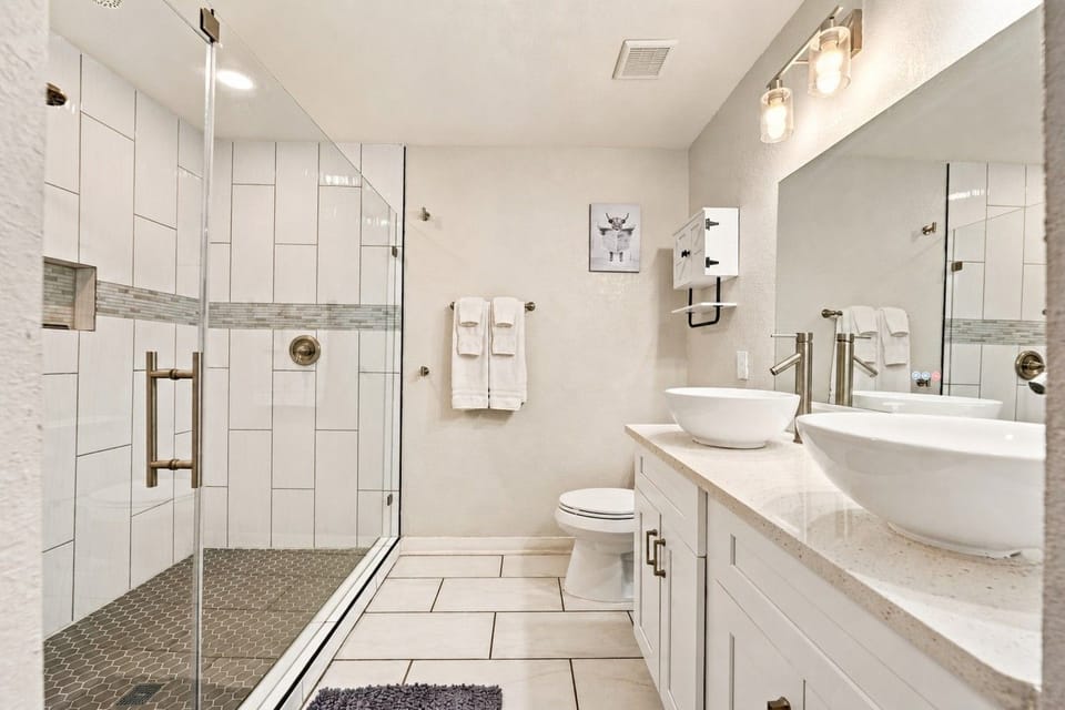 Primary bath with double vanity