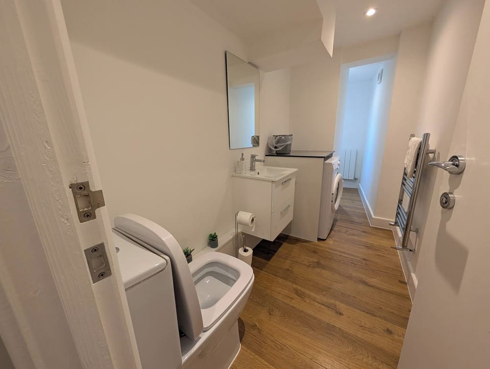 Harbour Nest by Folkestone Harbour Arm Apartment in Folkestone
