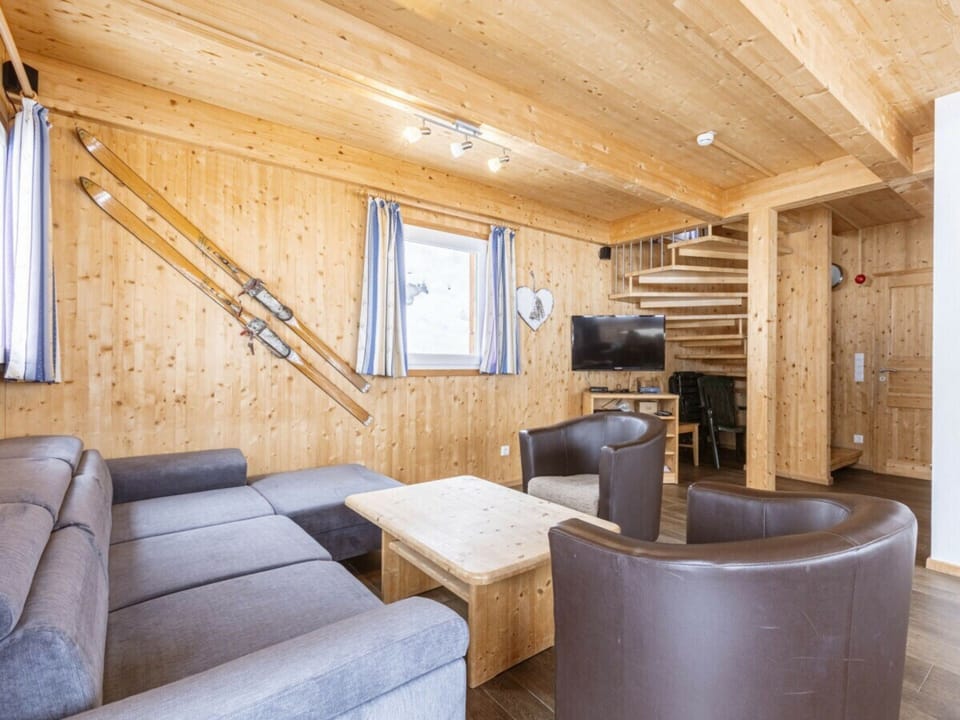 Chalet | Living area