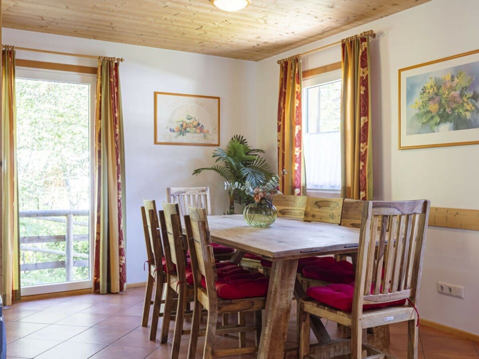 Chalet | Dining