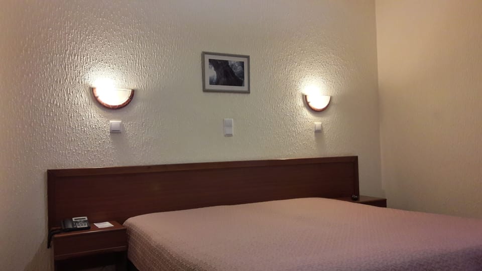 Desk, free WiFi, bed sheets