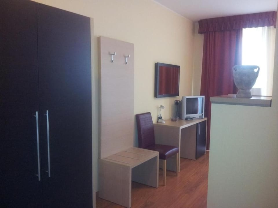 Comfort Double or Twin Room, Balcony, Mountain View | Interior