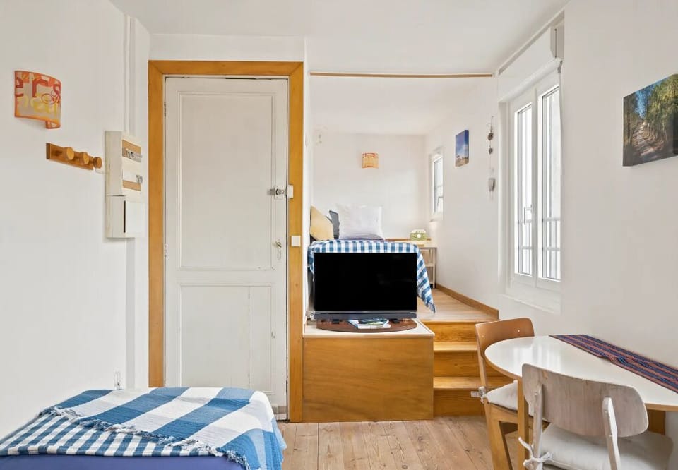 Penthouse, Ensuite, City View (Studio ) | Premium bedding, desk, laptop workspace, blackout drapes