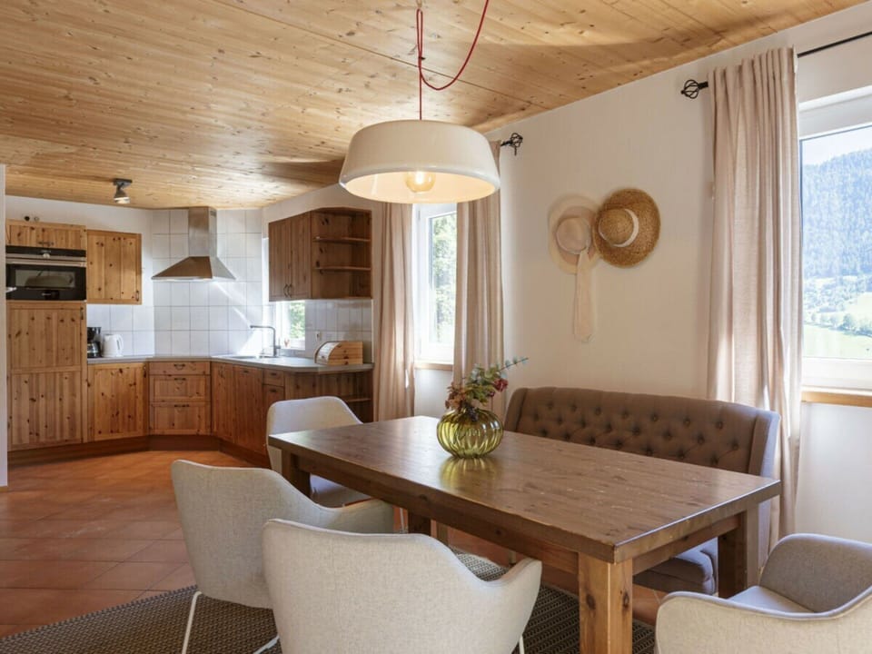 Chalet | Dining