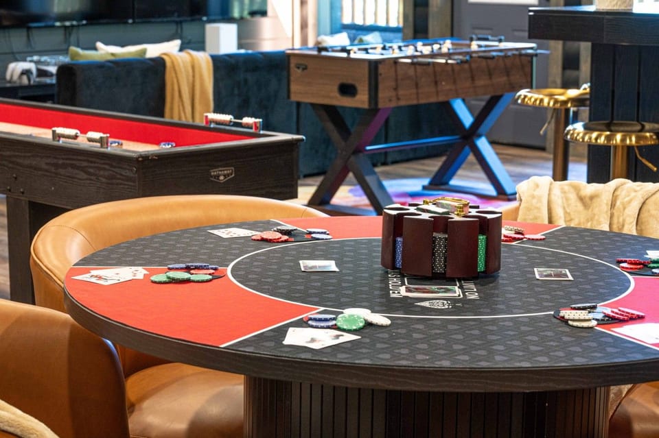 Downstairs Poker (2)