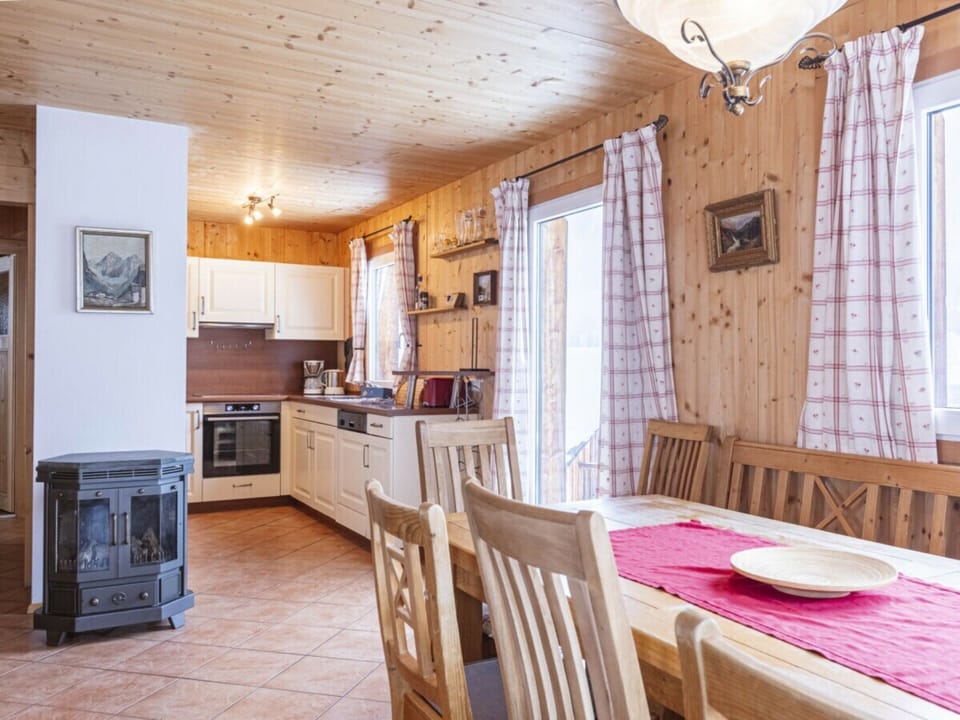 Chalet | Dining