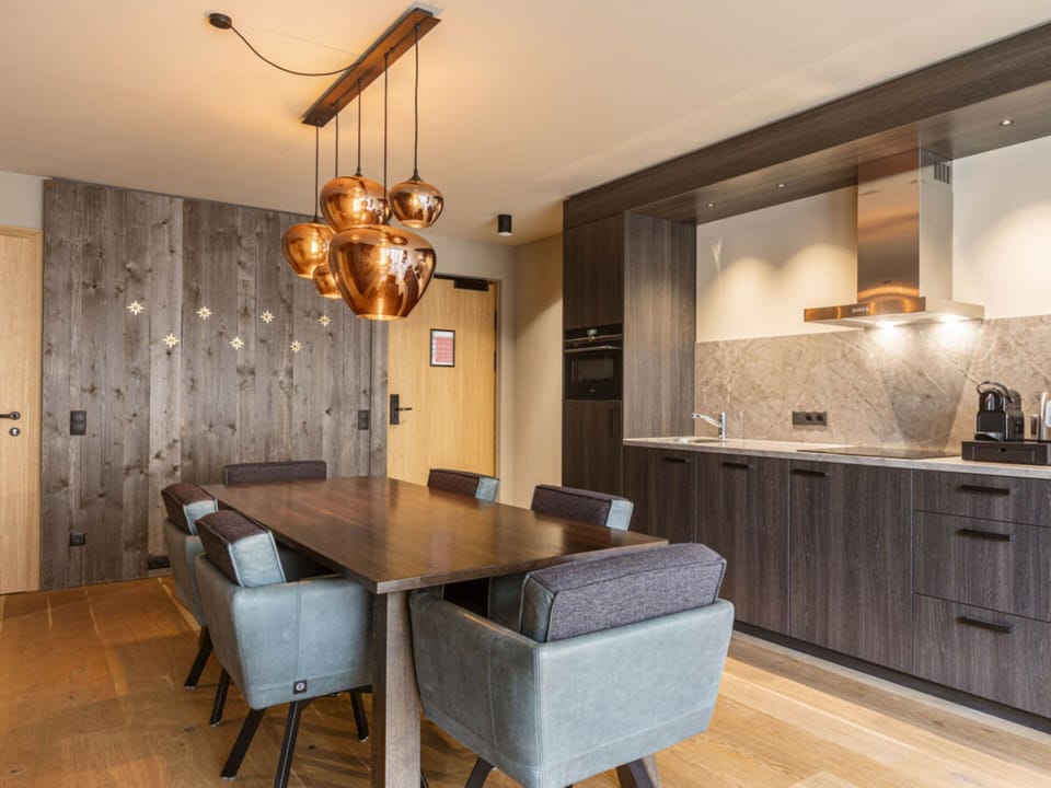 House | Dining